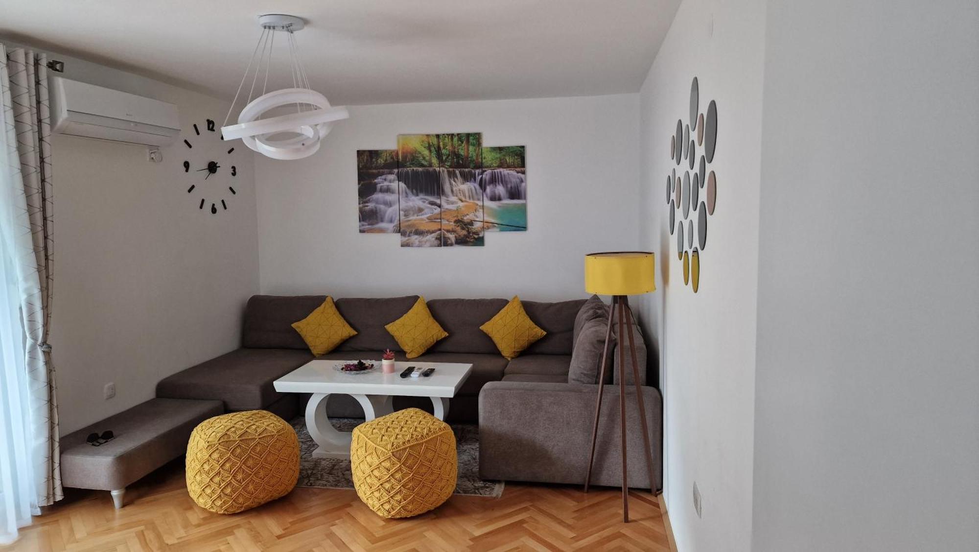 Lux Apartman Casablanca ปลูชิเน ภายนอก รูปภาพ