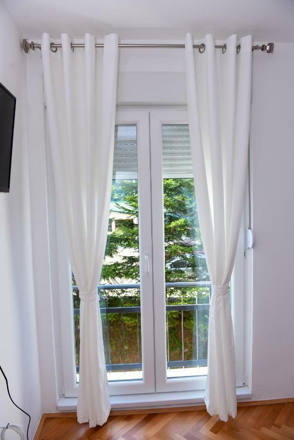 Lux Apartman Casablanca ปลูชิเน ภายนอก รูปภาพ