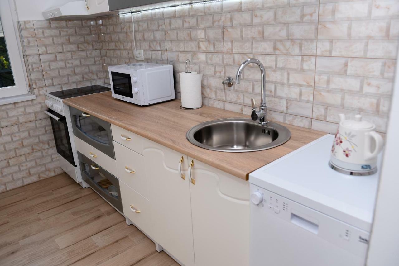 Lux Apartman Casablanca ปลูชิเน ภายนอก รูปภาพ